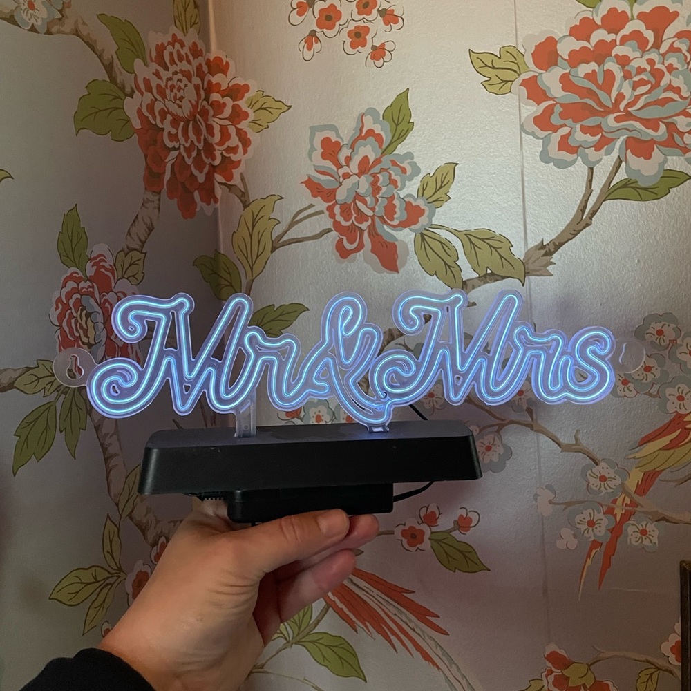 Wedding Mr. & Mrs. Neon Light